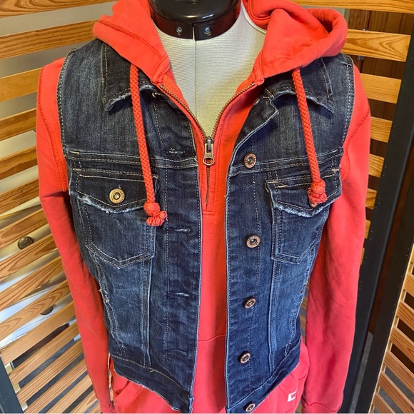 Maurices Dark Denim Vest
Size Medium - Picture 15 of 15